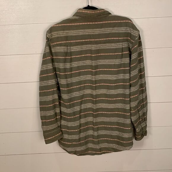 Woolrich green Aztec style button down casual style shirt men’s medium - Picture 6 of 6